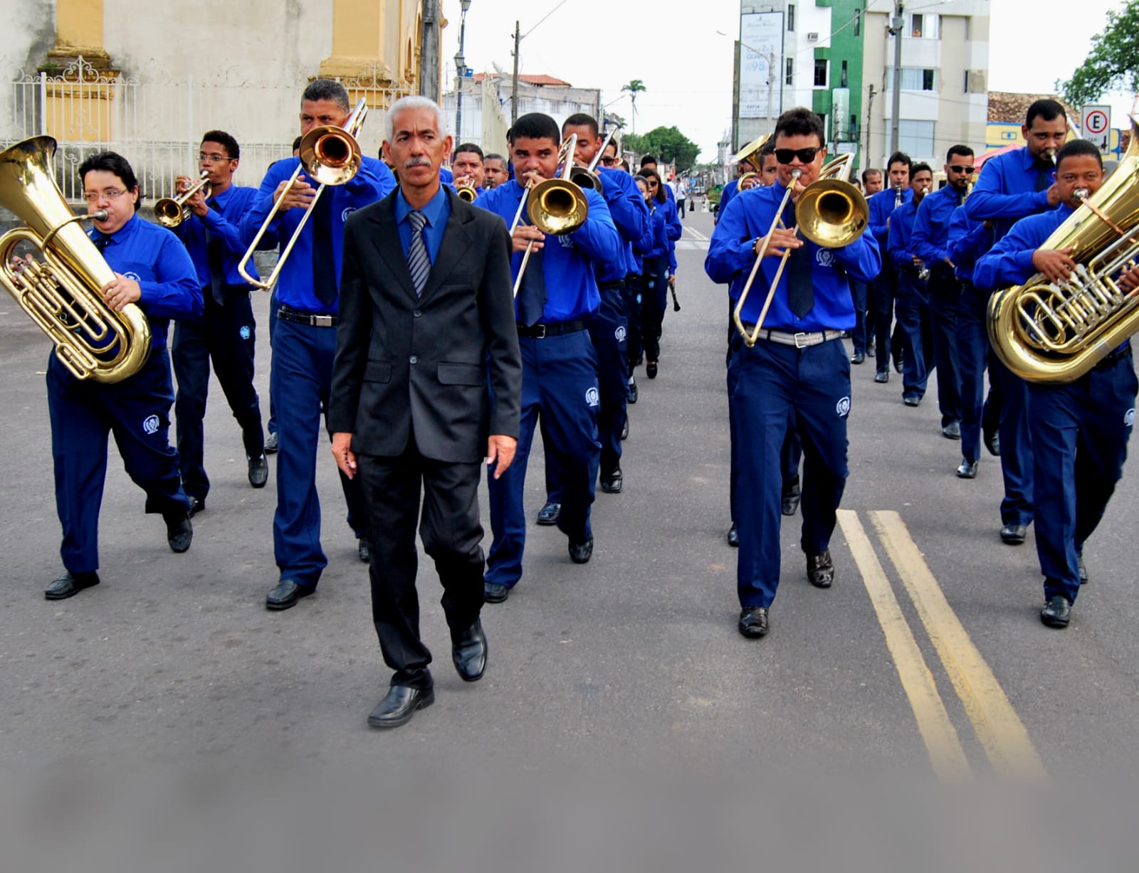 Lira Carlos Gomes